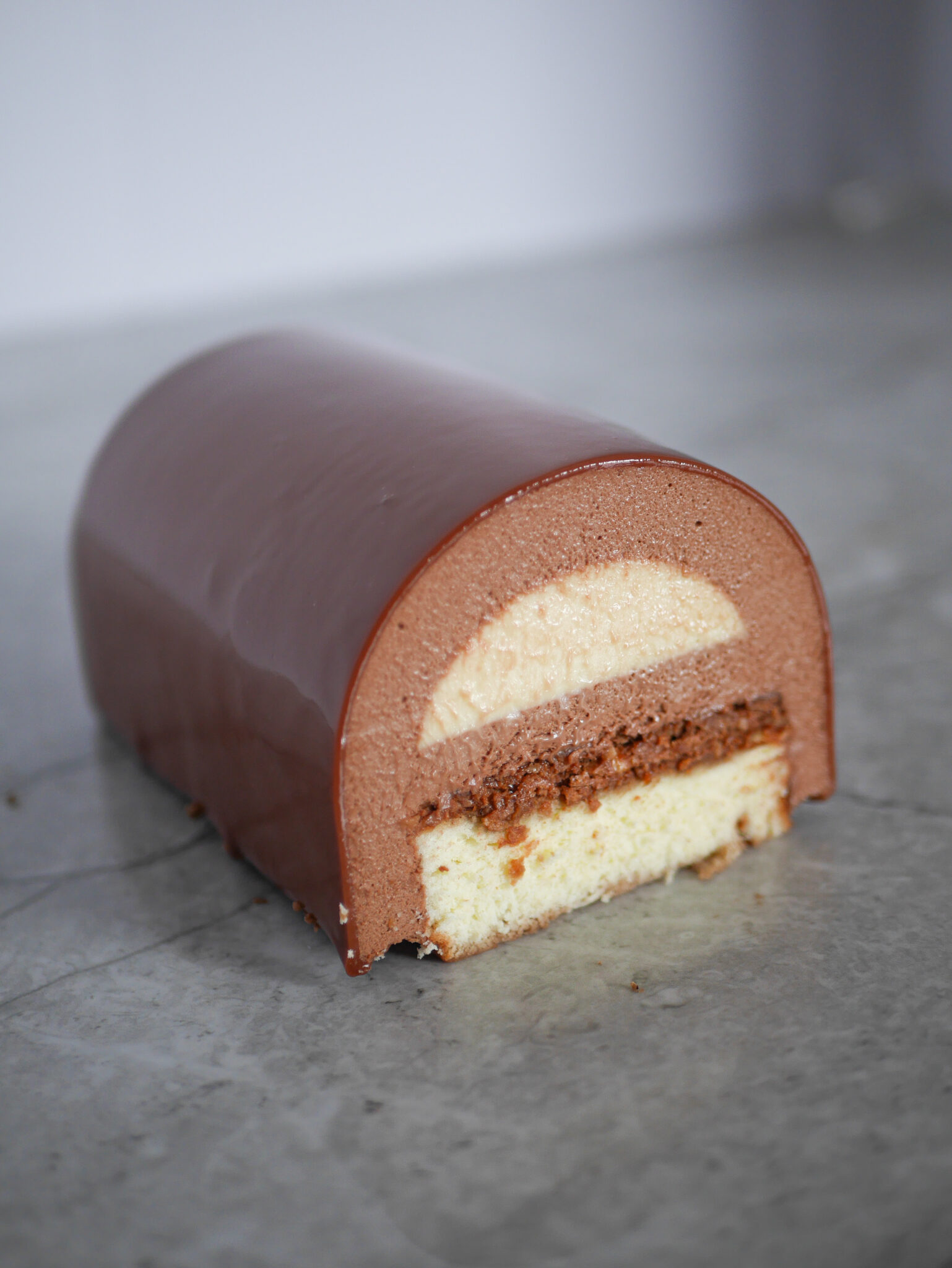 Macadamia and milk chocolate Yule log cake (Bûche de Noël) – The Pastry ...